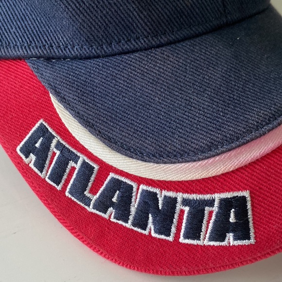 Atlanta Braves Baseball Hat with Tomahawk Logo - Picture 3 of 9